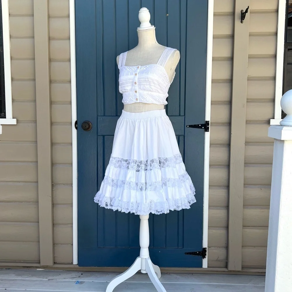Vintage White Square Dance Full Round Dance Skirt white lace trimmed Women’s XS